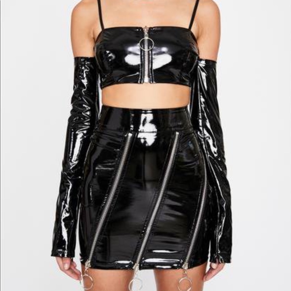 Black vinyl skirt